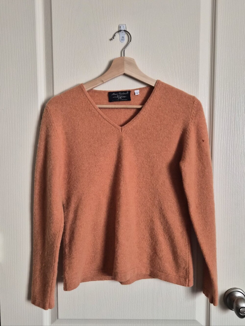 Mount Cashmere Peach-Orange V-Neck Sweater 100% Cashmere Sweater